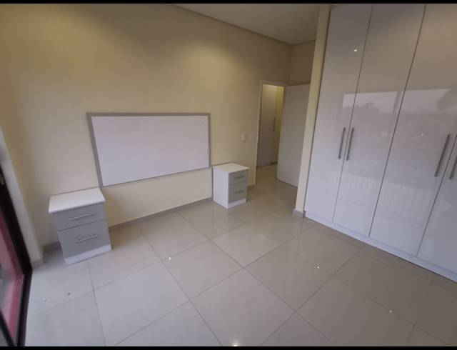 3 BEDROOM APARTMENT TO LET IN OVERPORT